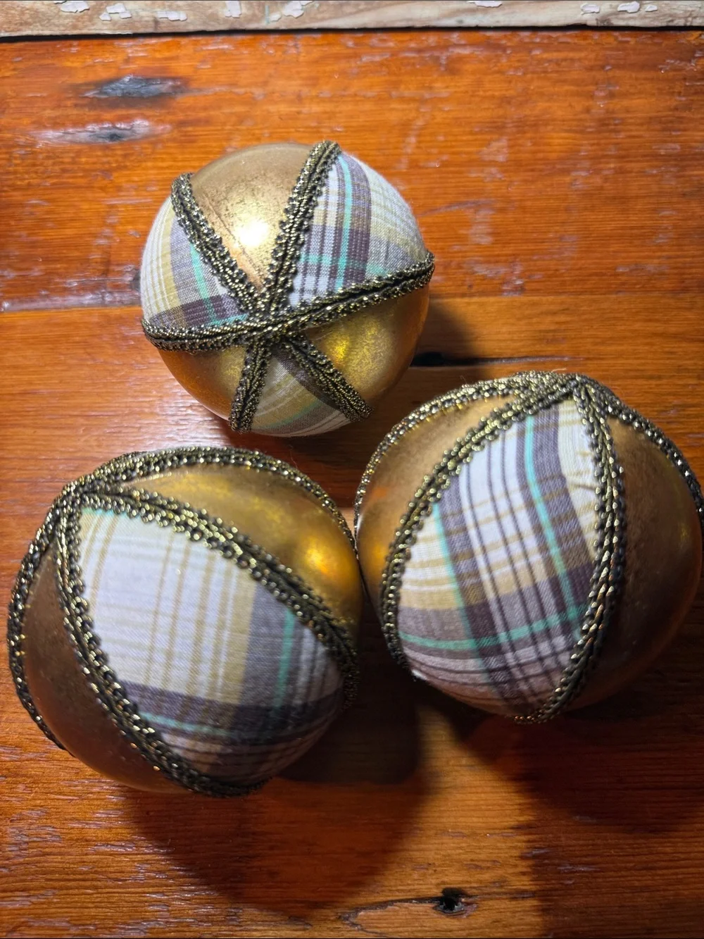 N/A 3” decorative
